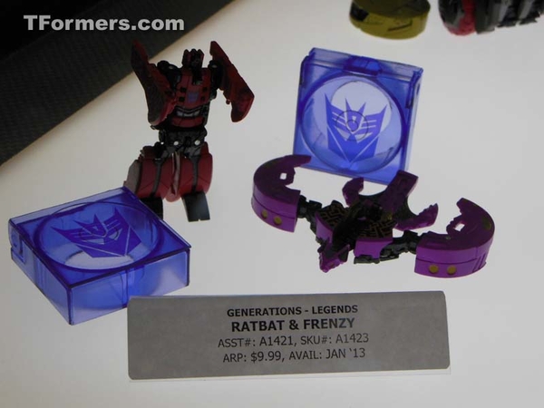 Sdcc 2012 Transformers Generations Fall Of Cybertron Legion Ratbat And Frenzy  (51 of 55)
